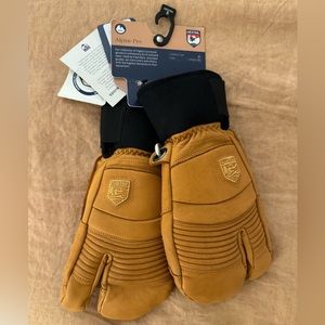 Hestra fall-line gloves, size 8